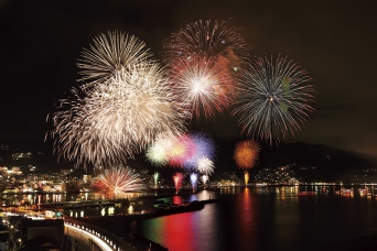 第80回 按針祭 10日の花火は20,000発!